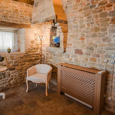 Vecchio Forno Only Adult, Luxury, History, Comfort Dom wakacyjny Fiorenzuola di Focara