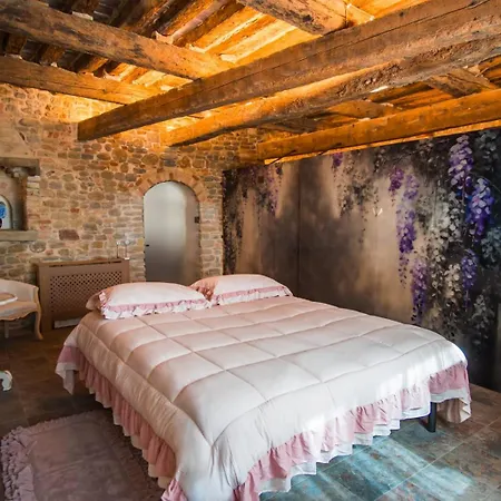Dom wakacyjny Vecchio Forno Only Adult, Luxury, History, Comfort Fiorenzuola di Focara
